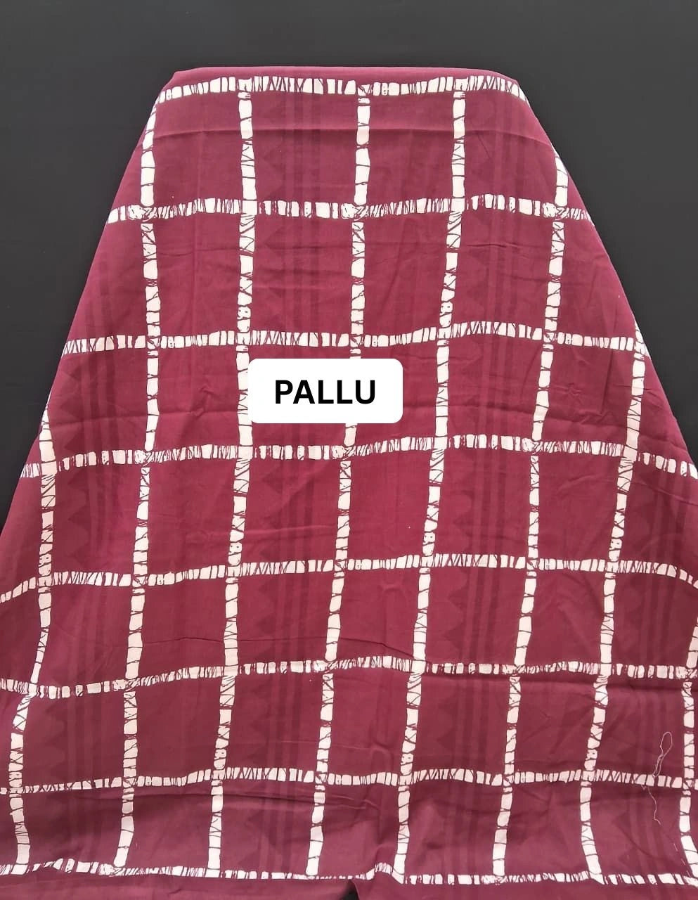 Maroon & White Leaf Print Mulmul Cotton Saree pallu