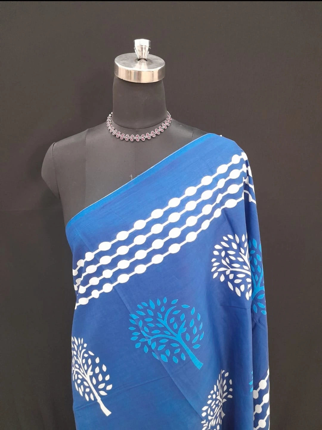 Graceful Indigo Blue Mulmul cotton saree 1