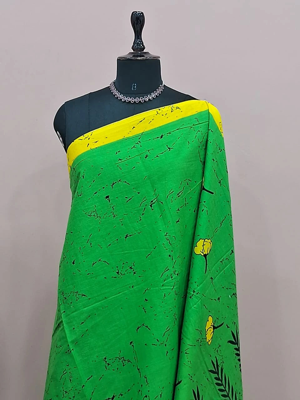 Meadow Green & Sunshine Yellow Floral Mulmul Cotton Saree 1