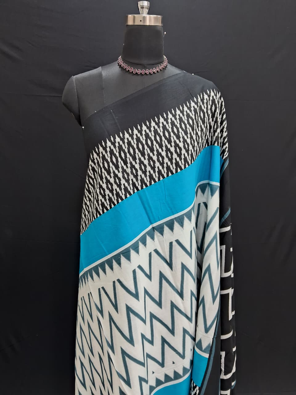 White Mulmul Cotton saree 1