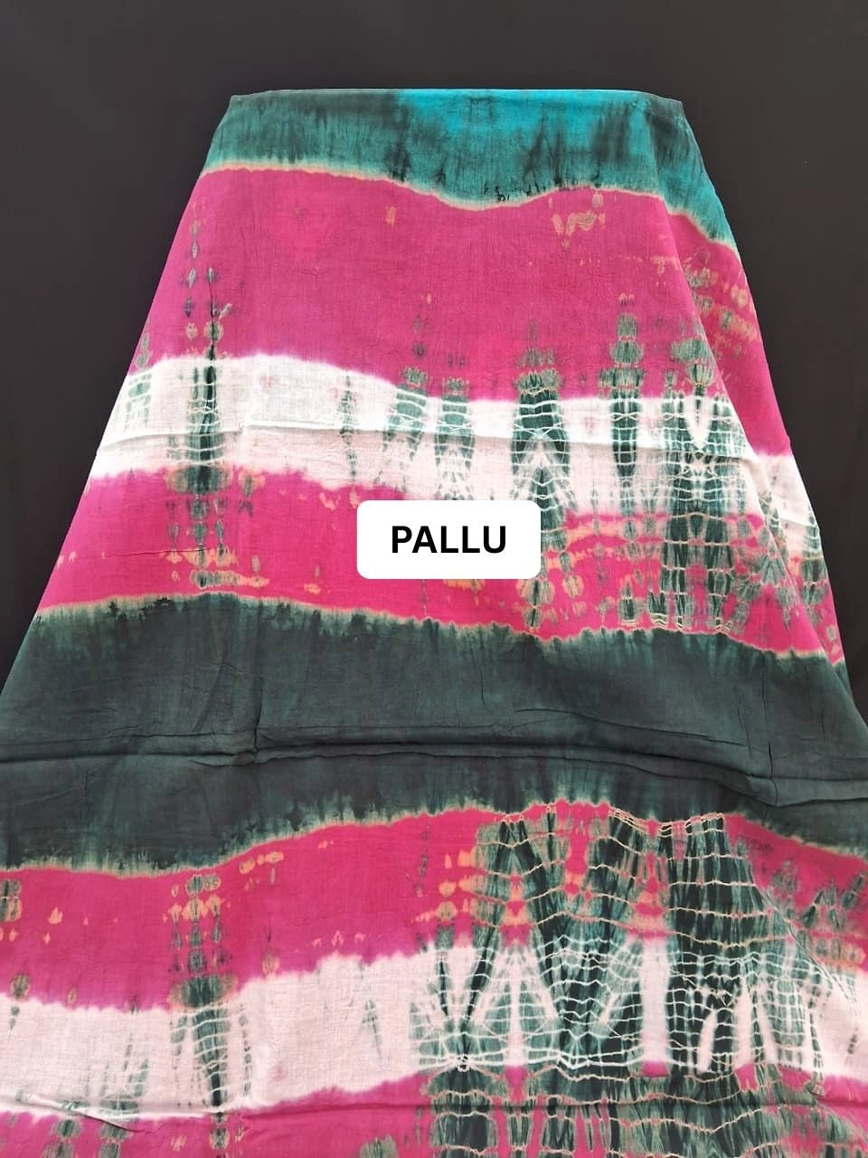 Ocean Bloom Mulmul Cotton Saree pallu