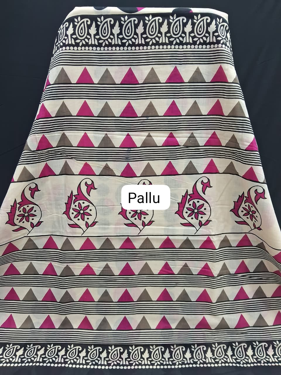 Cream, Black, and Magenta Geometric & Polka Dot Mulmul Cotton Saree pallu