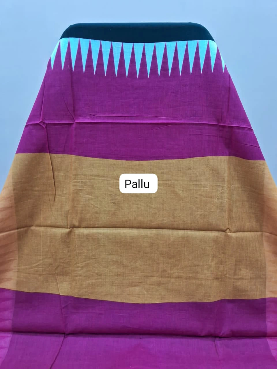 Elegant Vibrant Black Mulmul Cotton Saree pallu