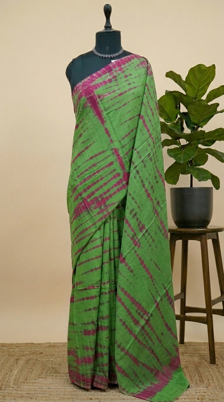 Parrot Green Mulmul Cotton Saree