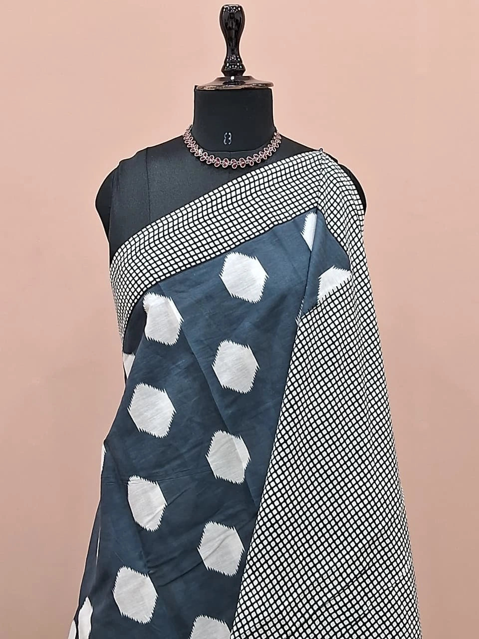 Beautiful Metal Grey Mulmul Cotton Saree 1