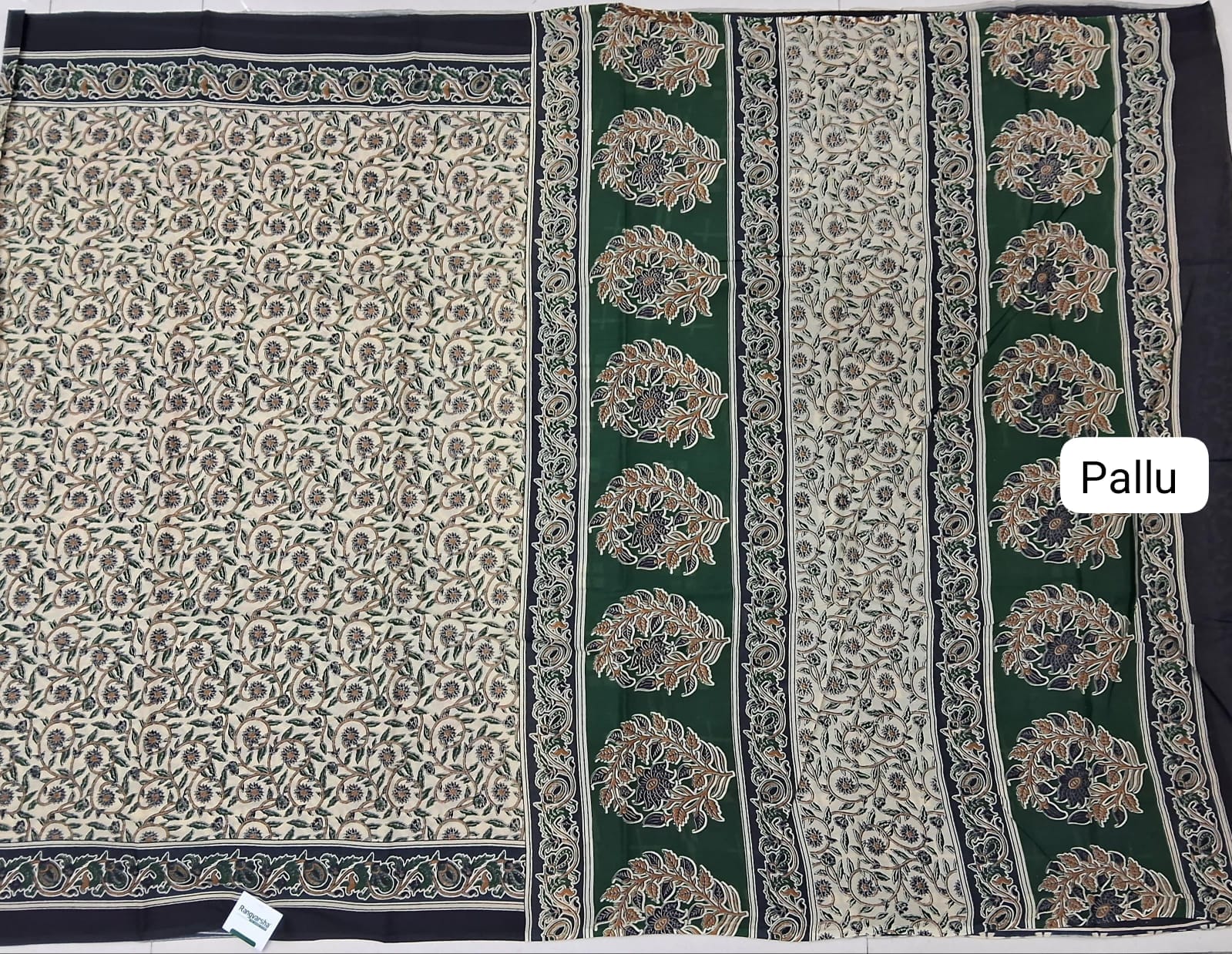 Cream Mulmul Cotton Saree pallu