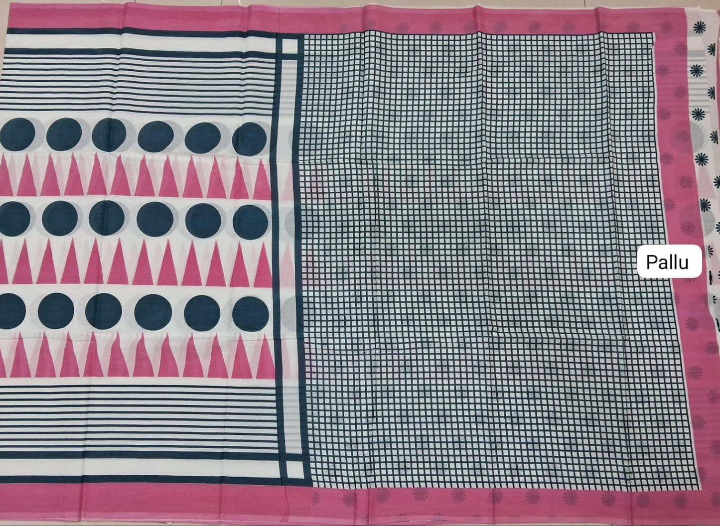 White Mulmul Cotton Saree pallu