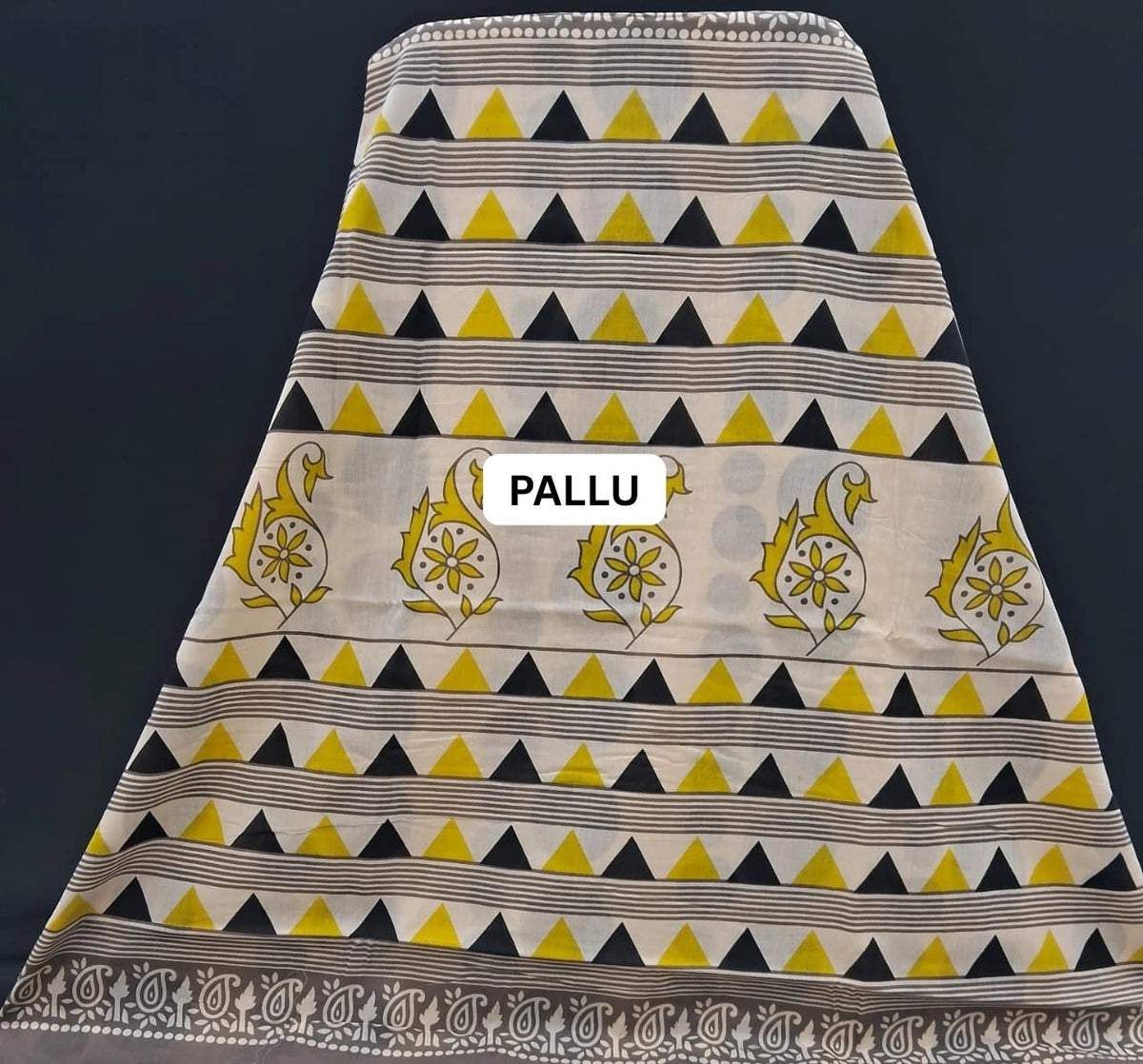 Wheat Mulmul Cotton Saree pallu