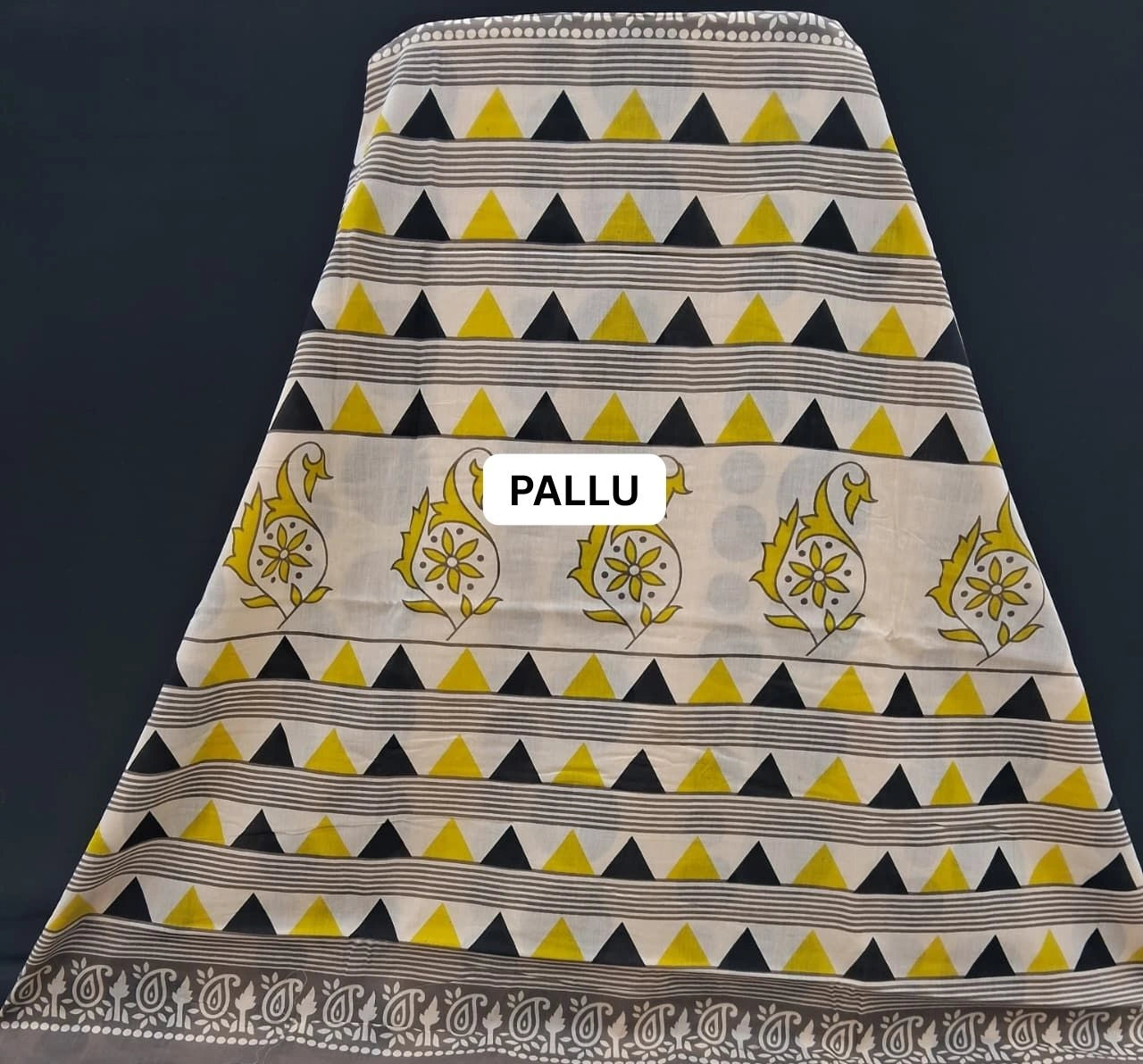 Wheat Mulmul Cotton Saree pallu