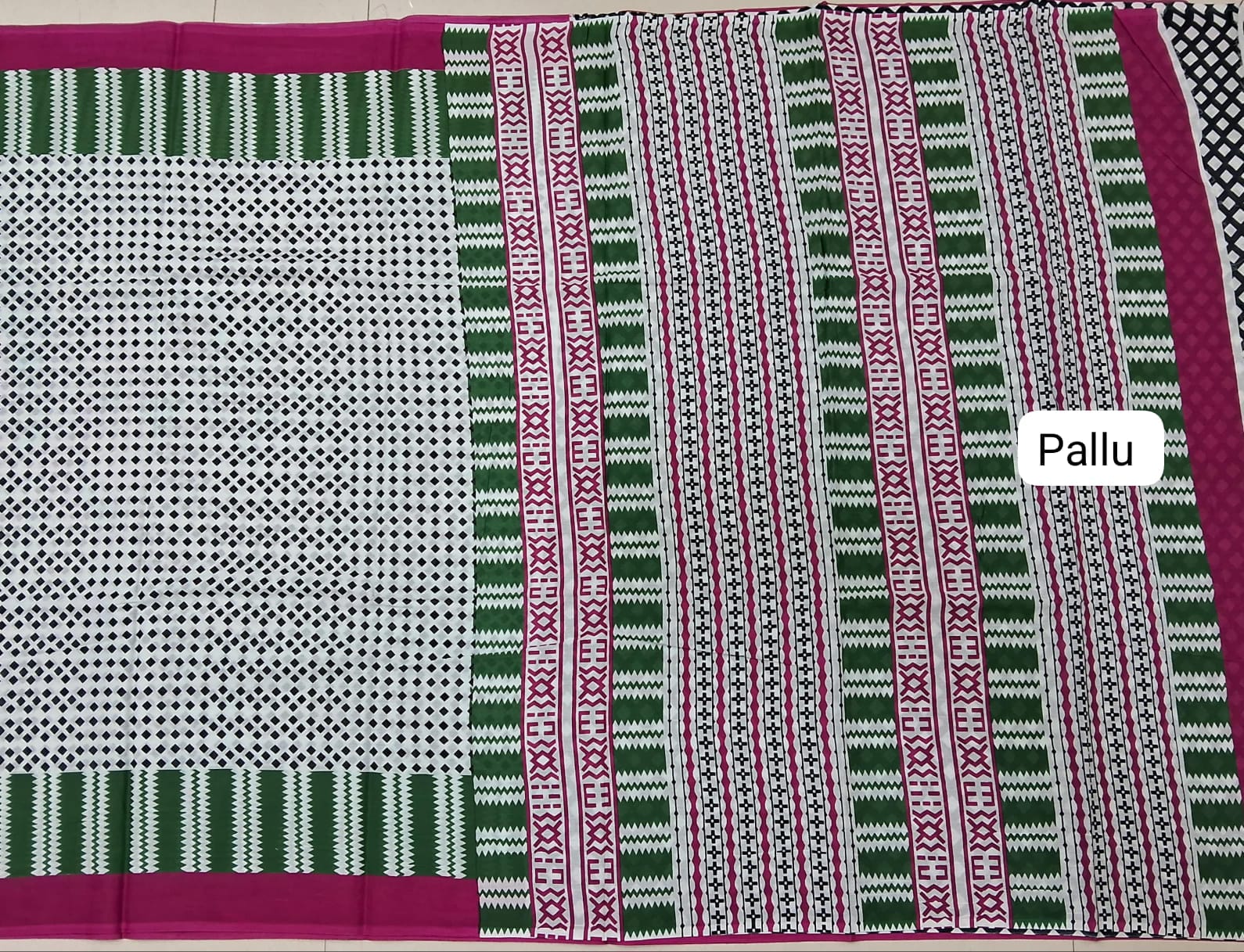 White Mulmul Cotton Saree pallu
