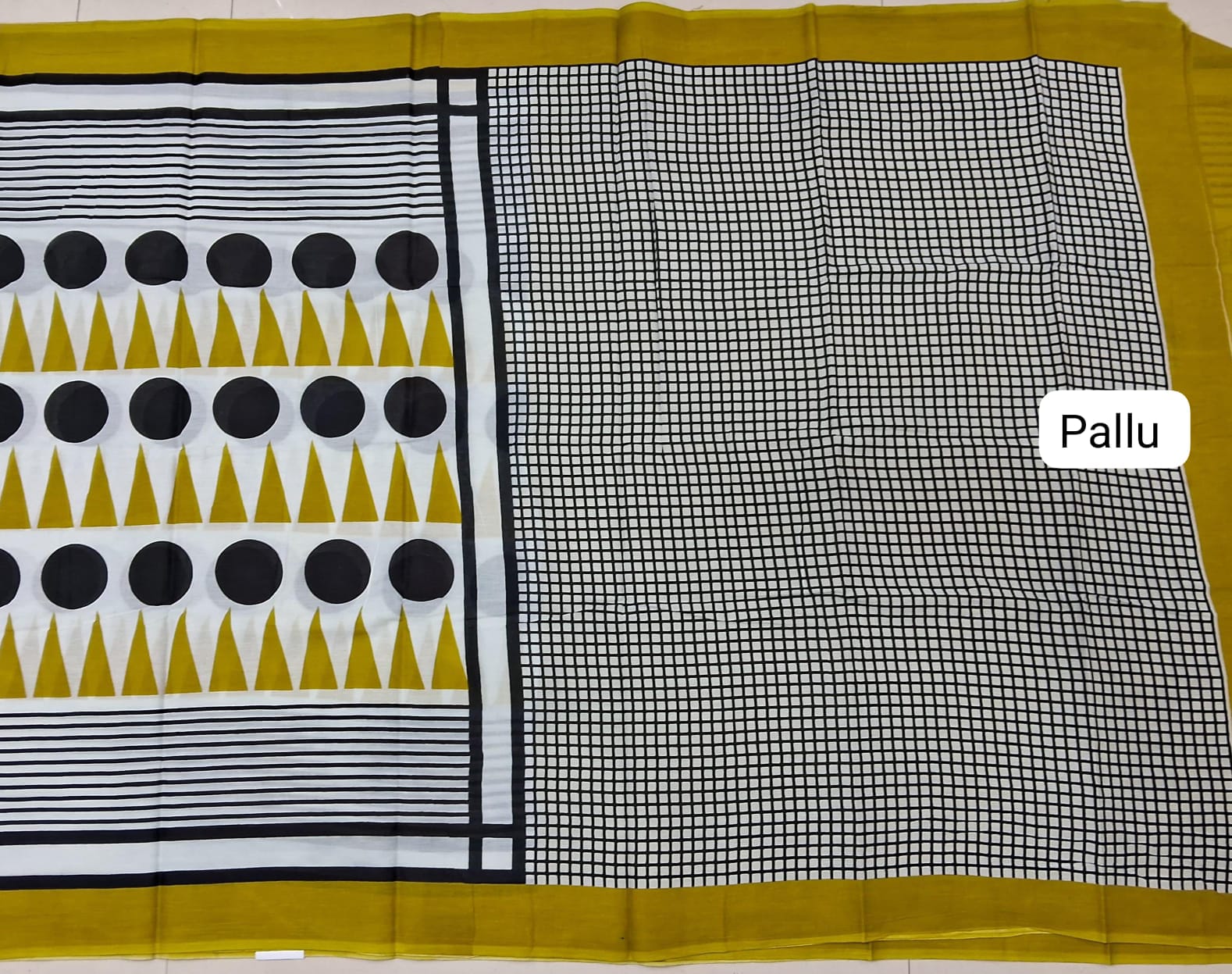 White Mulmul Cotton Saree pallu
