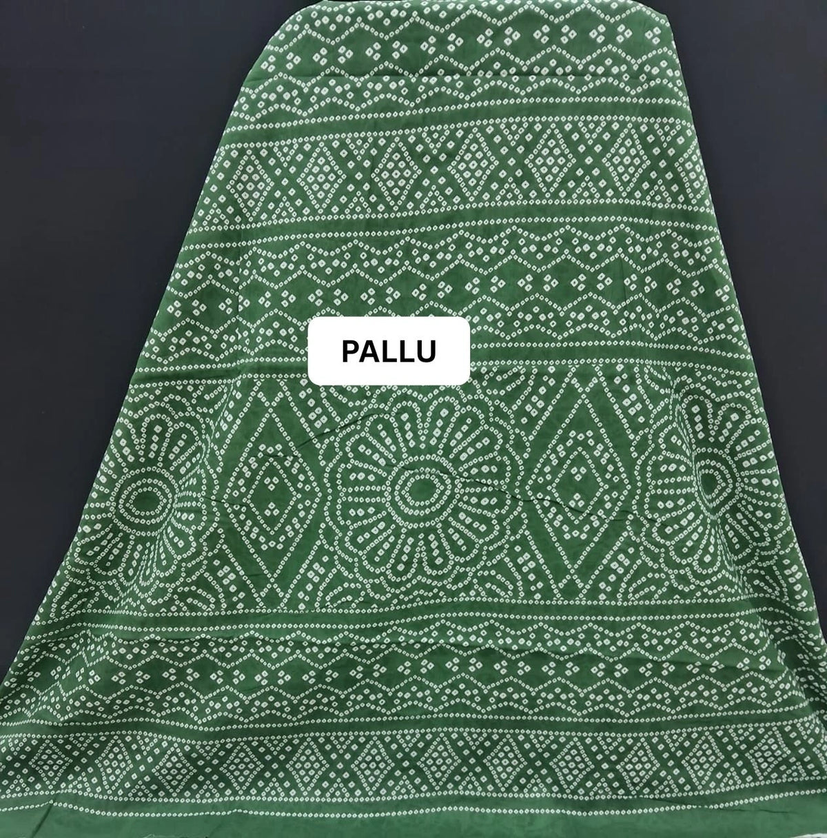 Elegant green mulmul cotton saree pallu