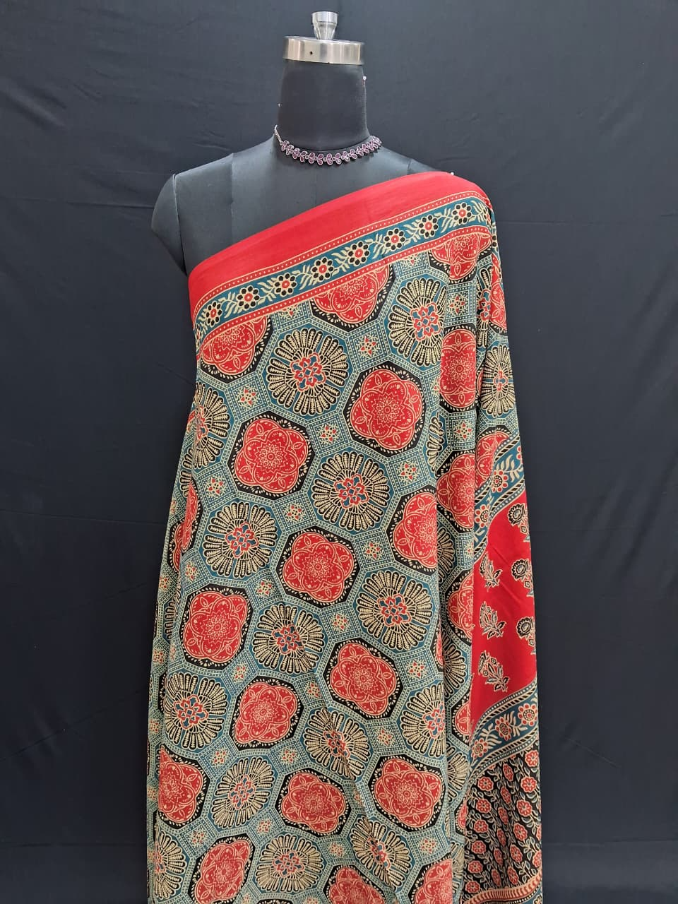 Light grey Mulmul Cotton saree 1