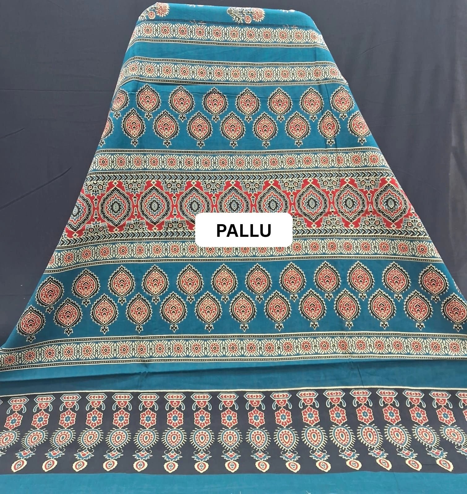 Dark Teal Mulmul Cotton Saree pallu