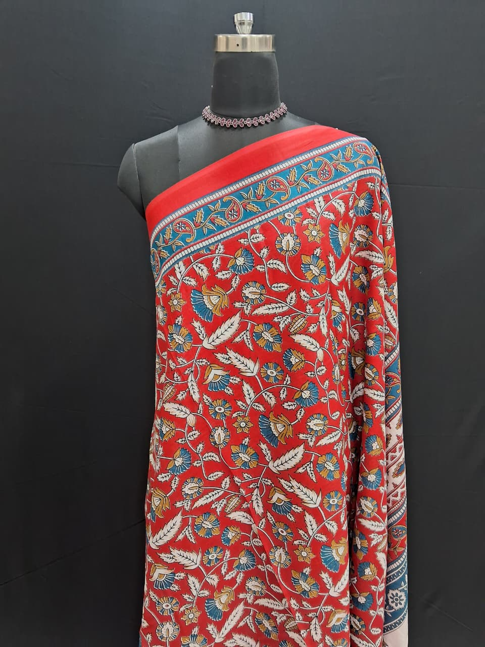 Bold Fire Red Mulmul cotton Saree 1