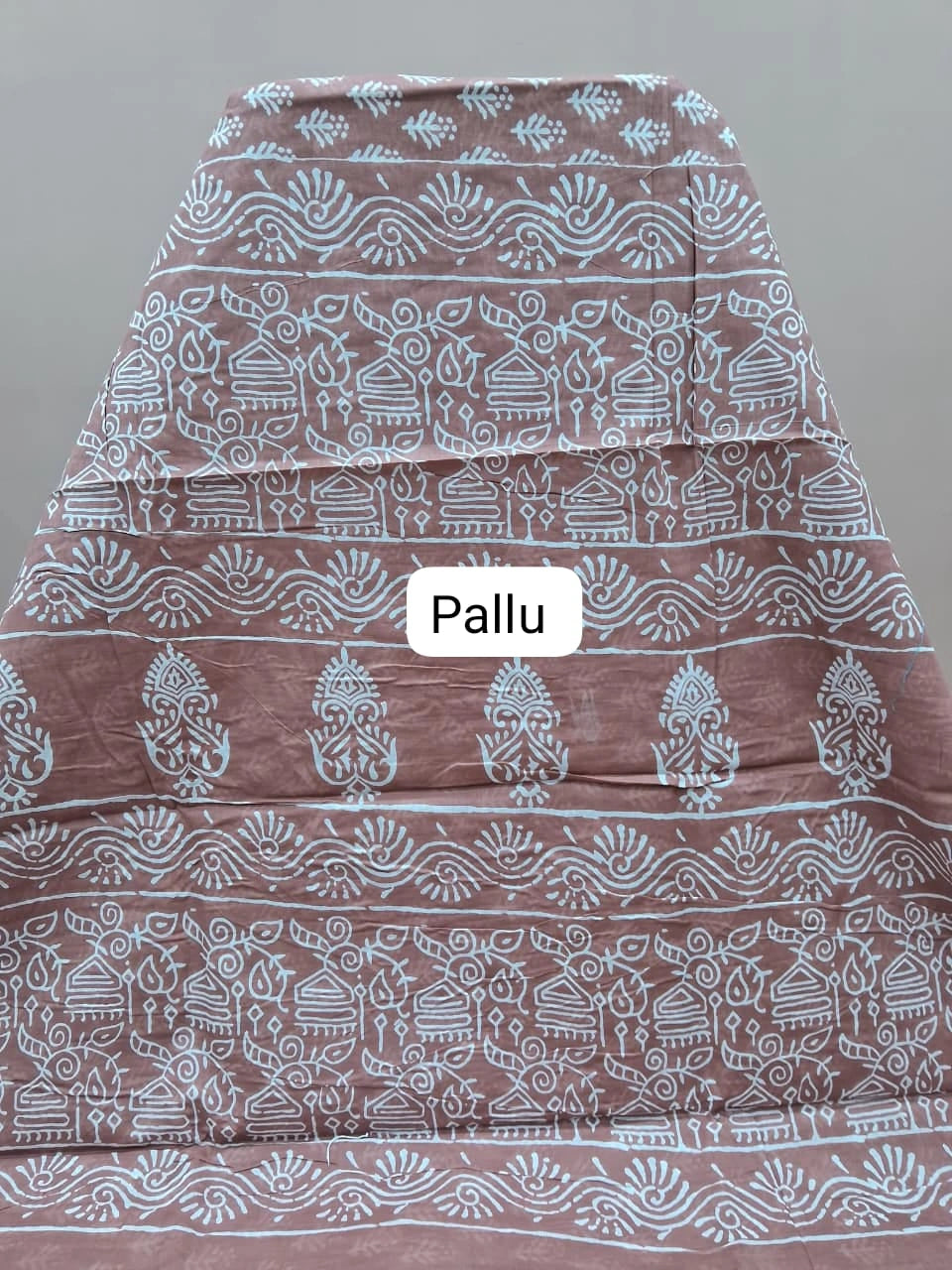 Taupe Brown Mulmul Cotton Saree pallu