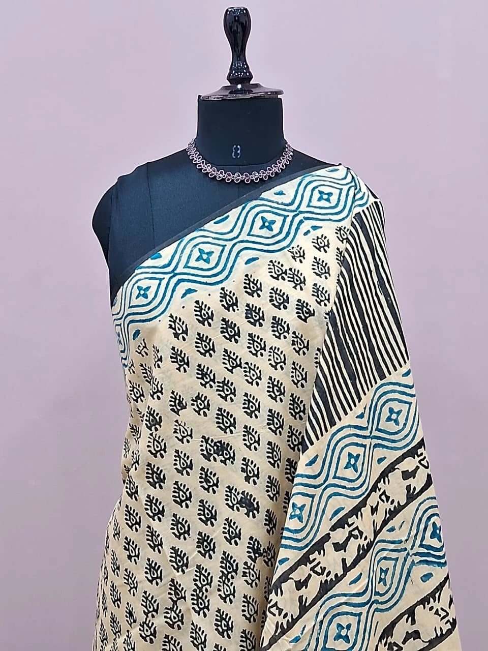 Cream mulmul cotton saree 1
