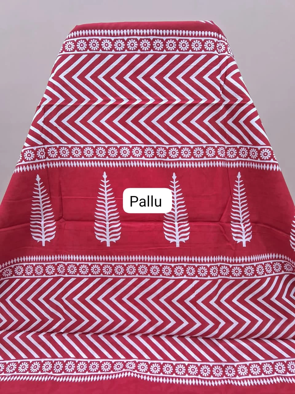 Tomato red mulmul cotton saree Pallu