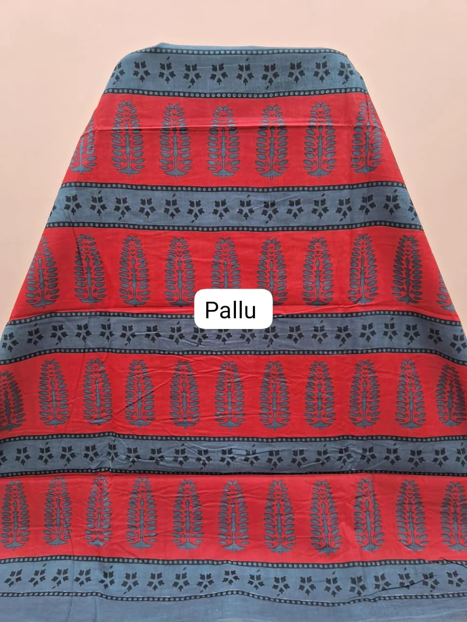 Elegant elephant grey plain mulmul cotton saree pallu