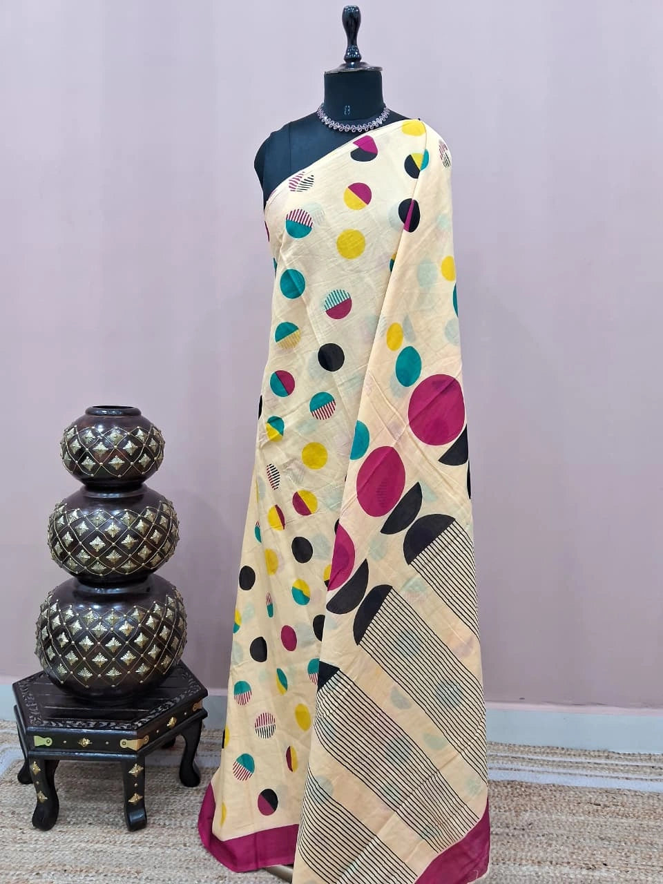 Elegant beige mulmul cotton saree 
