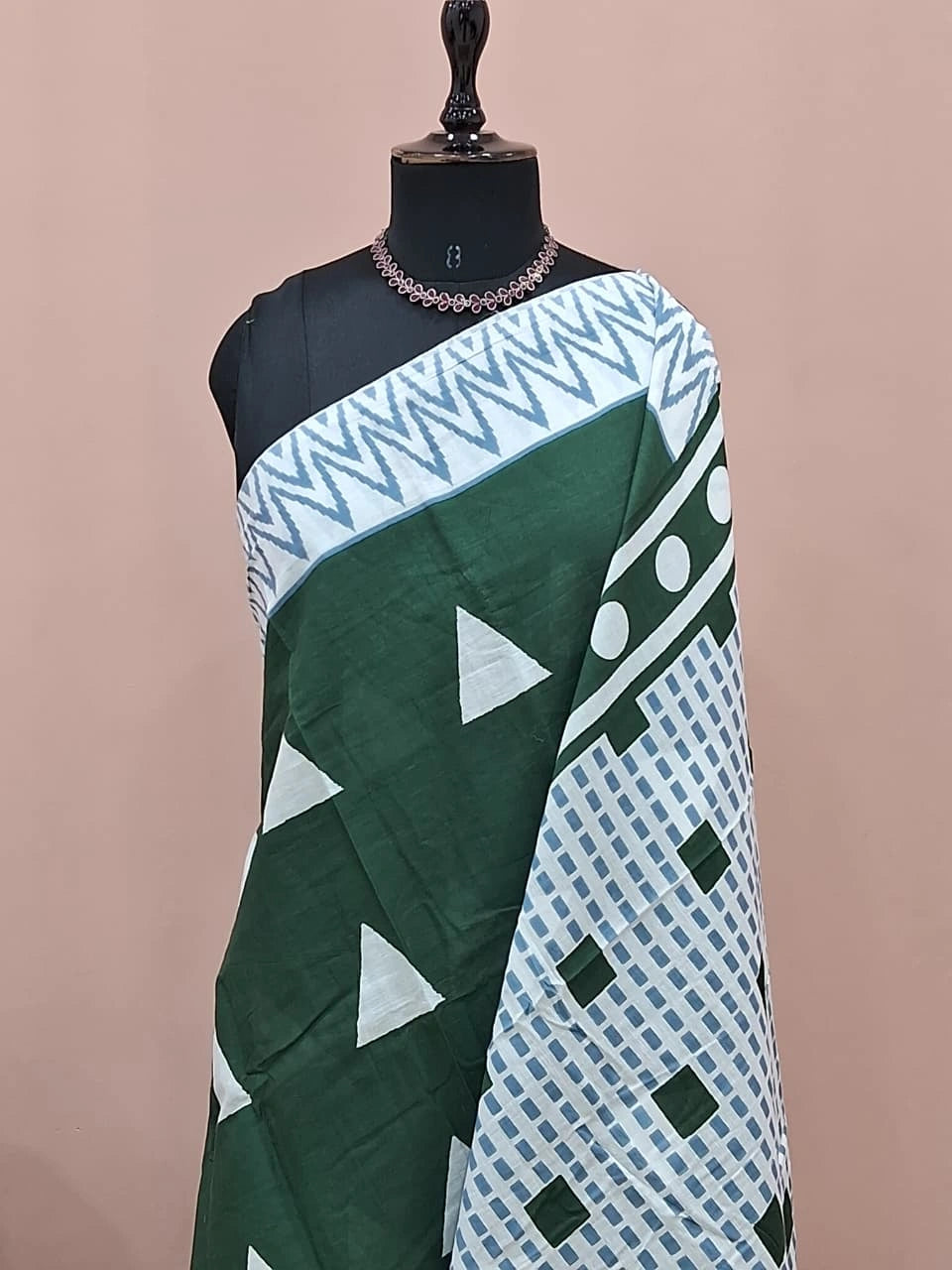 Bottle Green Mulmul Cotton Saree 1