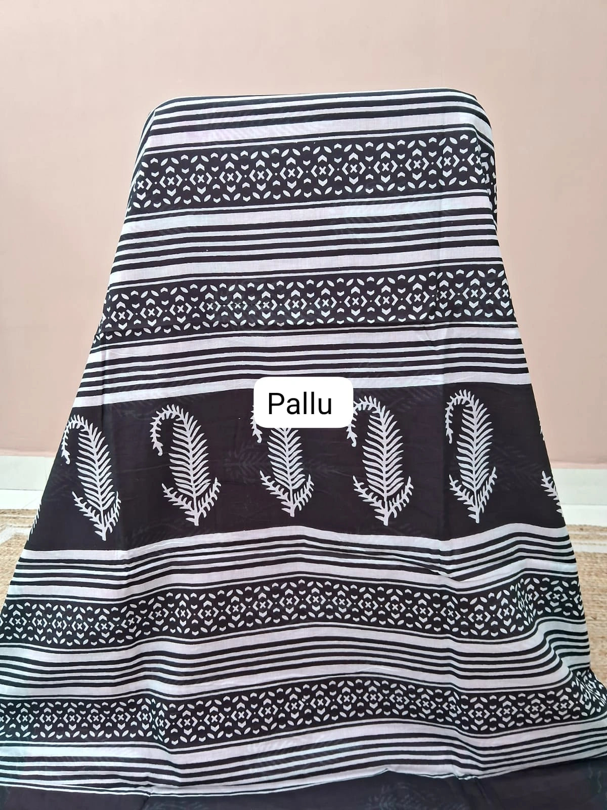 Pink Pure Mulmul Cotton Saree  Pallu