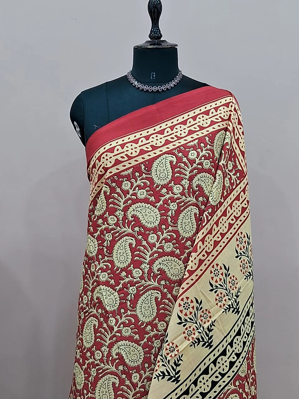 Red Mulmul Cotton Saree 1