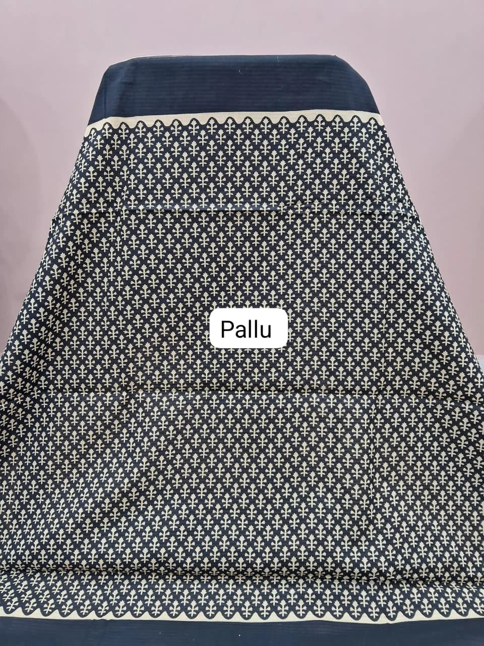 Black Mulmul Cotton Saree pallu