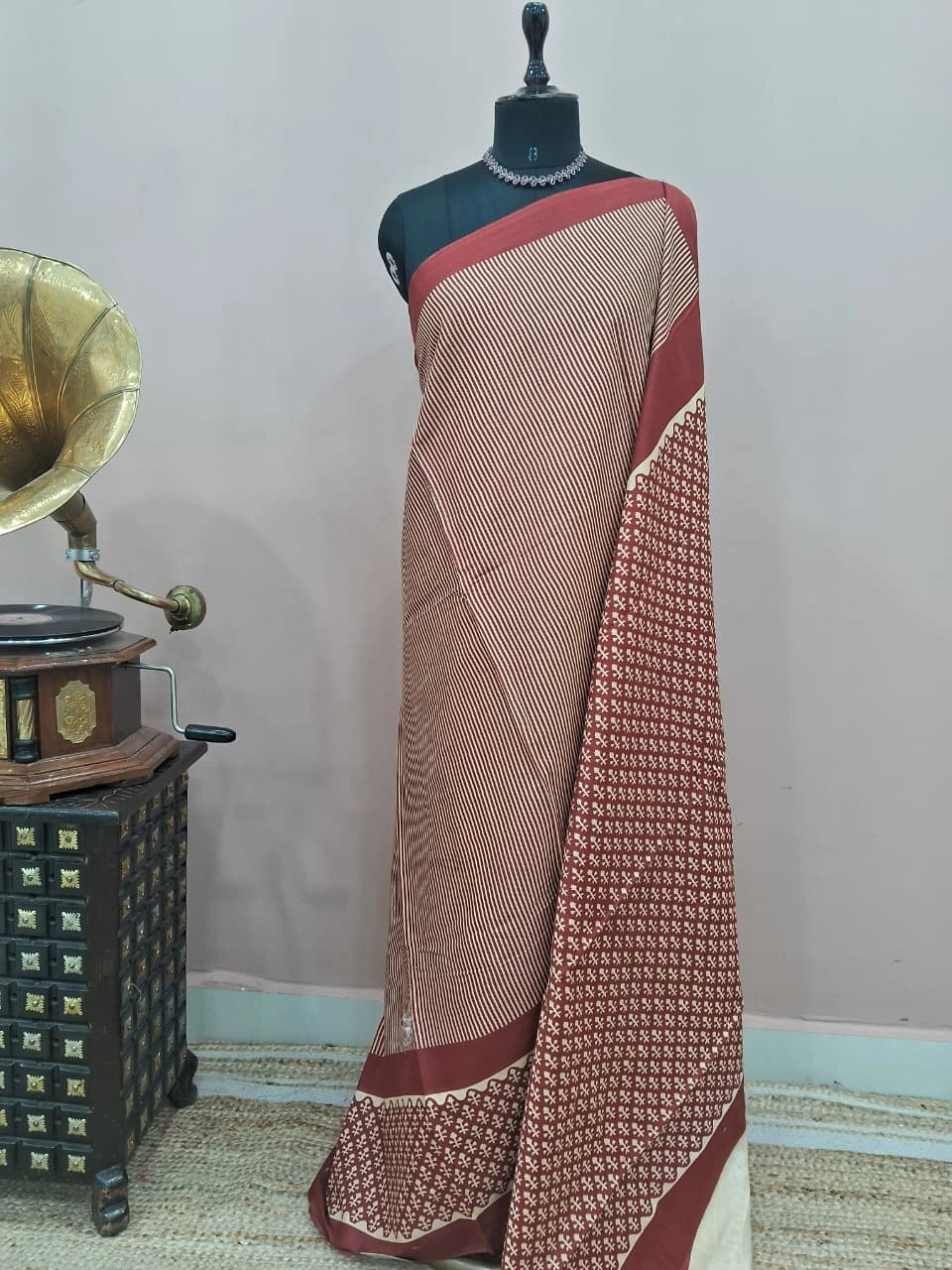 Brick Red Mulmul Cotton Saree
