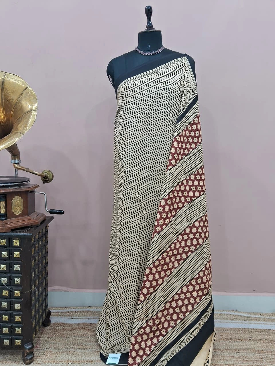 Cream Mulmul Cotton Saree