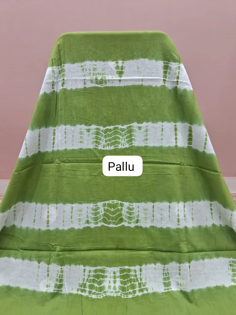 Leaf Green Mulmul Cotton Saree pallu