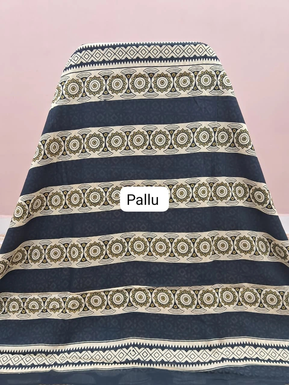 Black Pure Mulmul Cotton Saree pallu