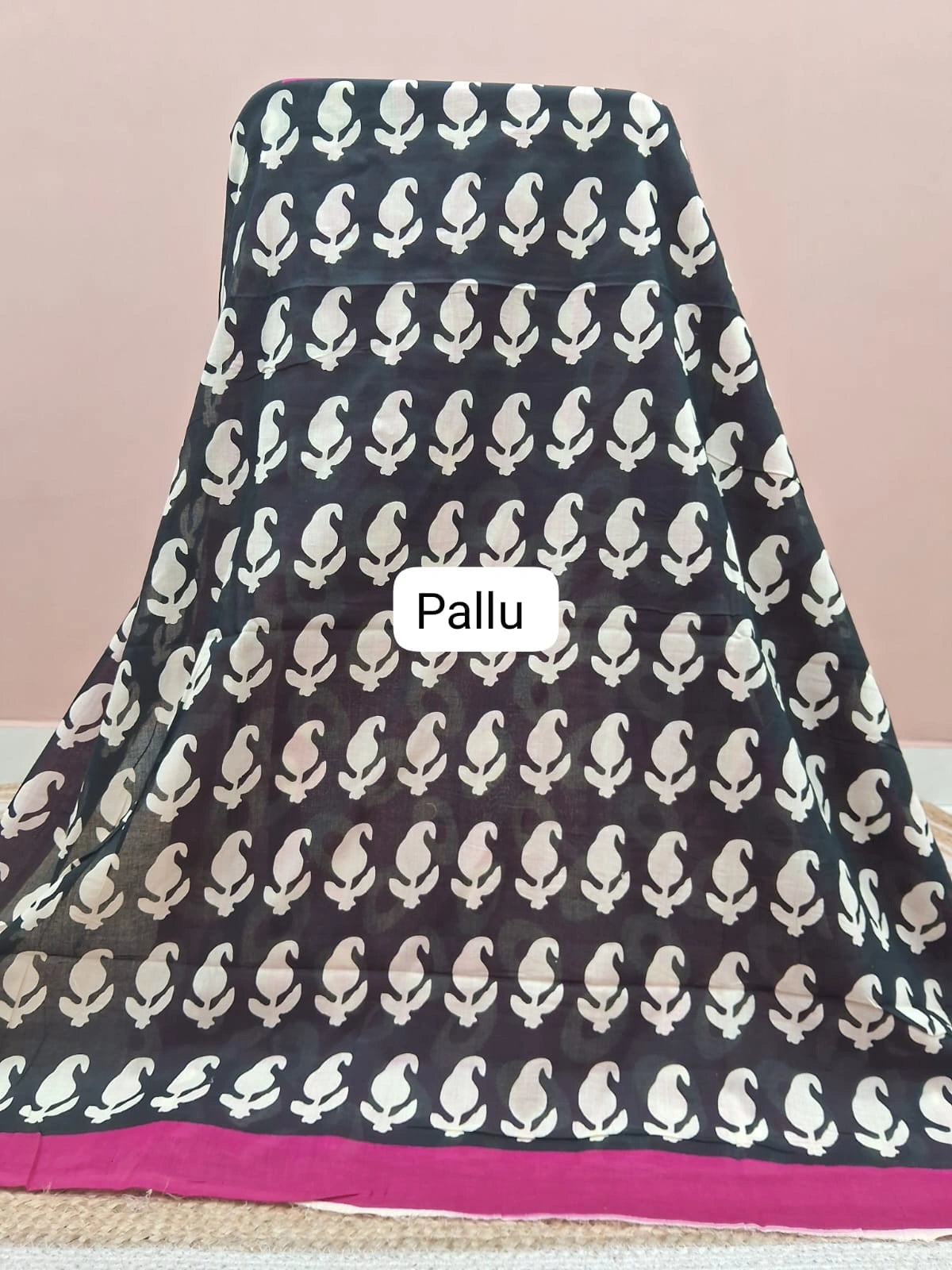Rani Pink Mulmul Cotton Saree pallu