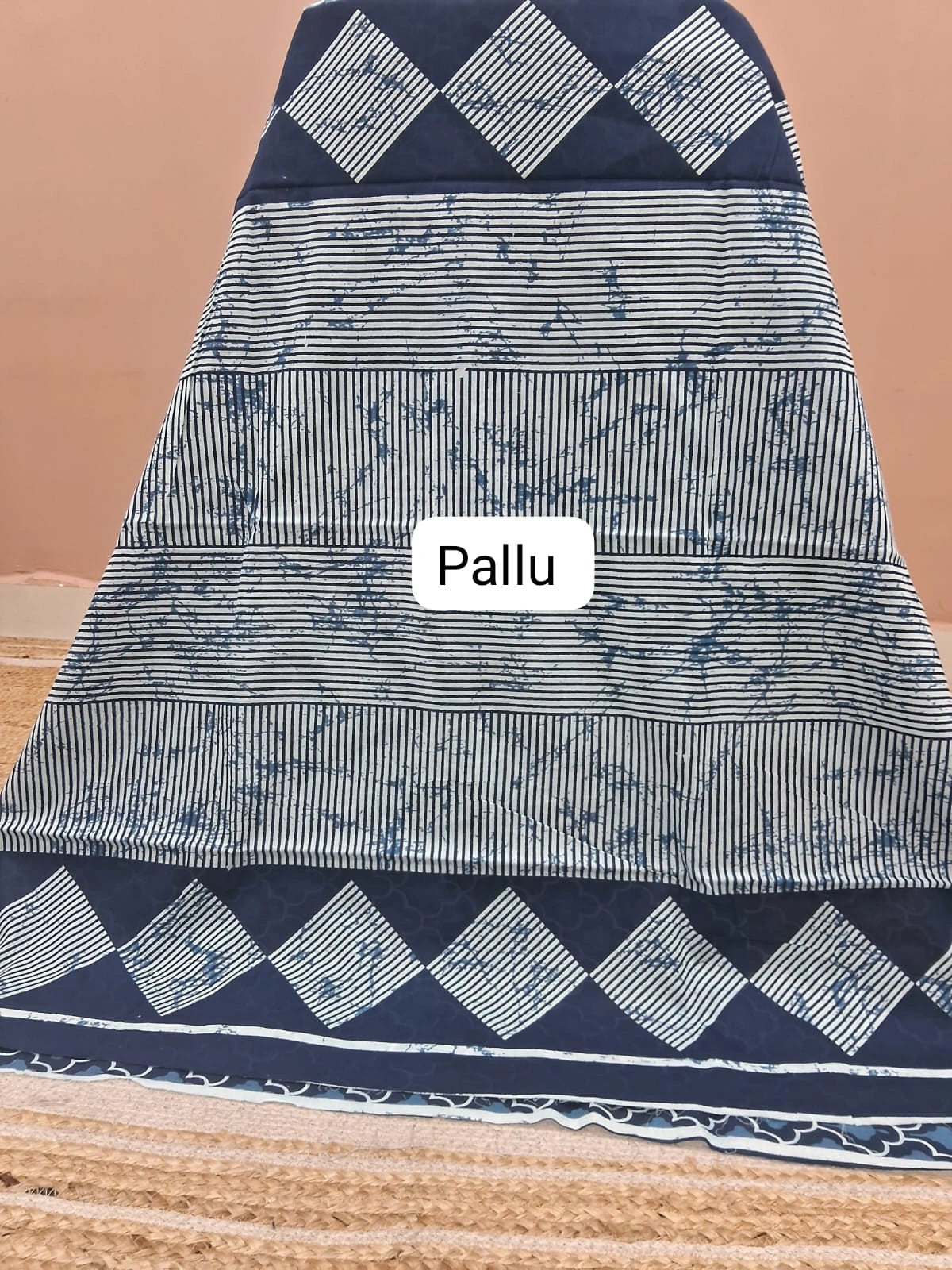 White Mulmul Cotton Saree Pallu