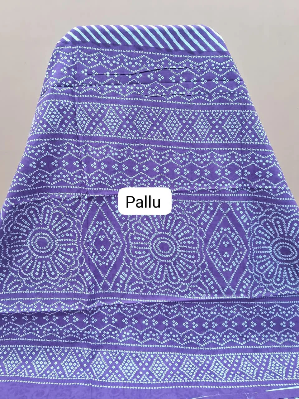 Purple Mulmul Cotton Saree pallu