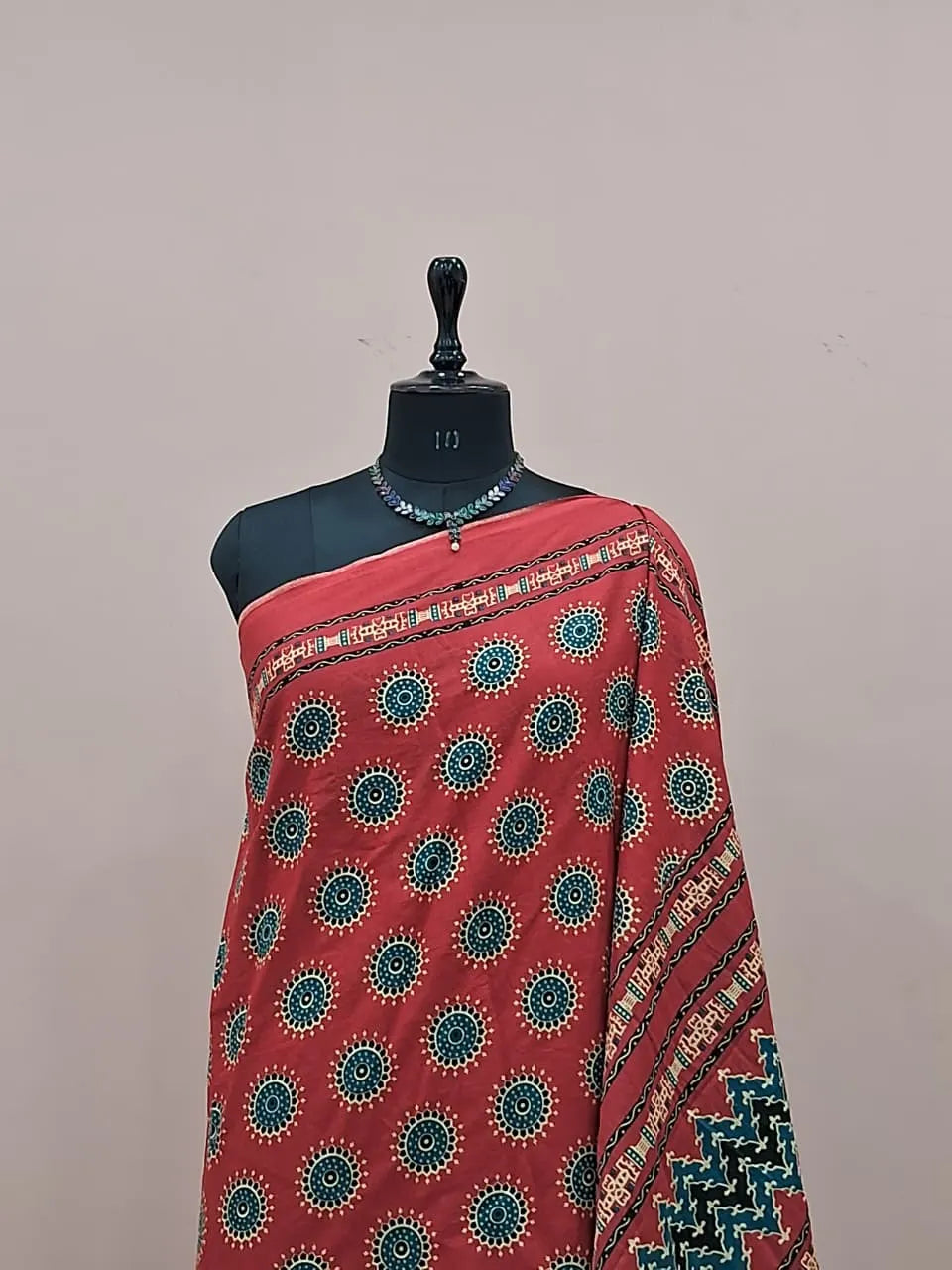 Dark Red Mulmul Cotton Saree 1