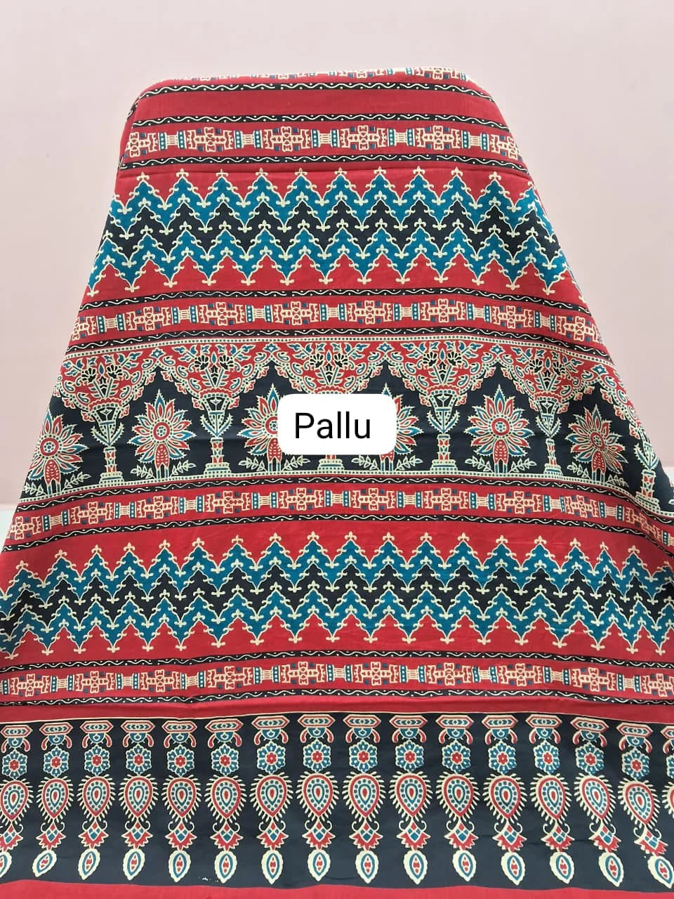 Dark Red Mulmul Cotton Saree pallu