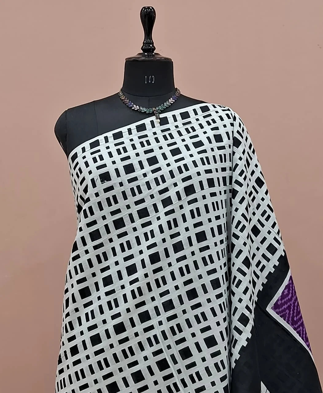 White Pure Mul Cotton Saree 1