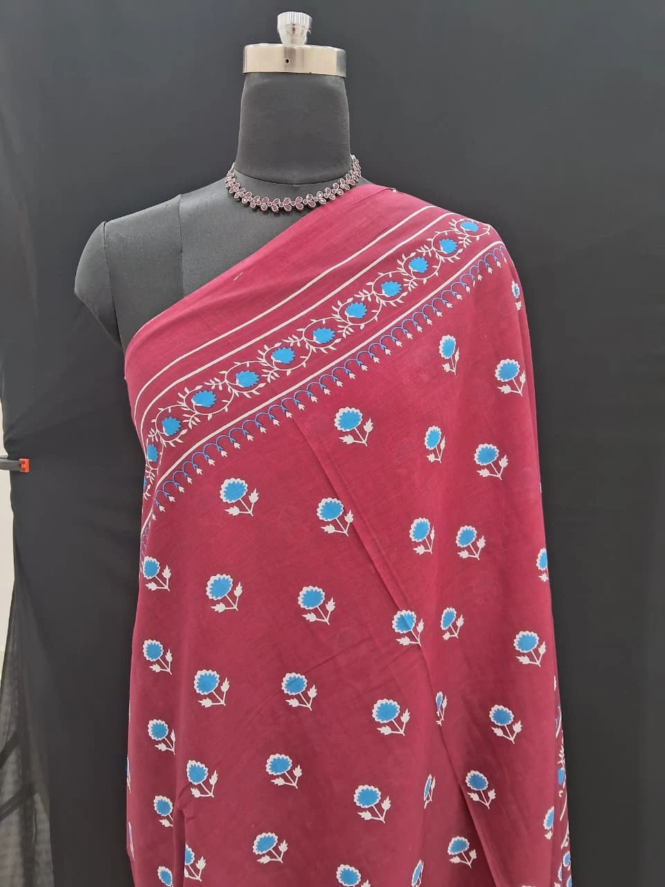 Maroon mulmul cotton saree 1