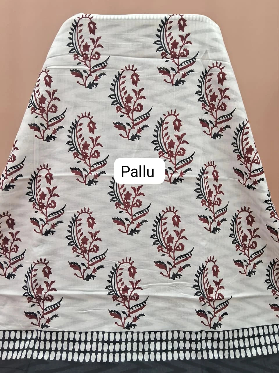 Black and White Mulmul Cotton Saree Pallu
