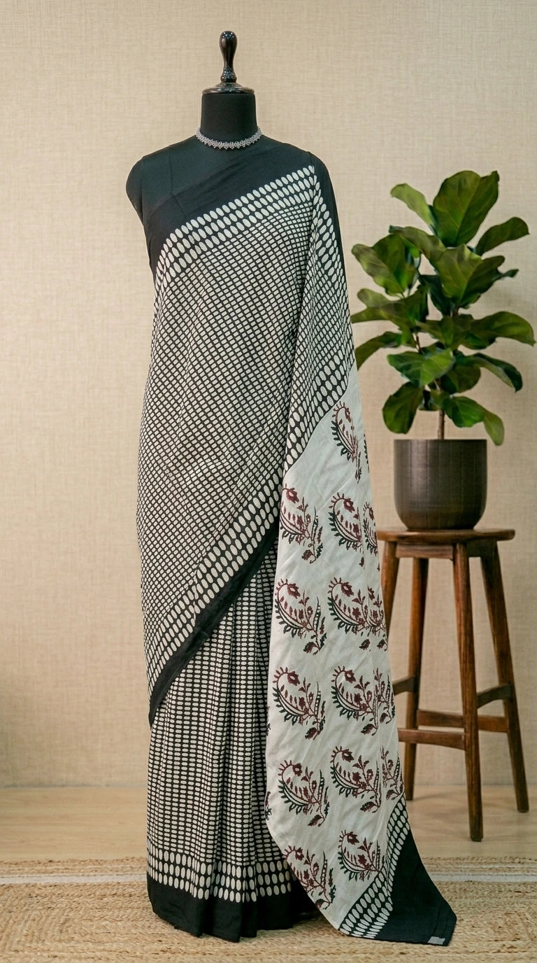 Black and White Mulmul Cotton Saree
