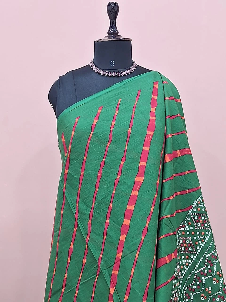 Forest Green Mulmul Cotton Saree 1