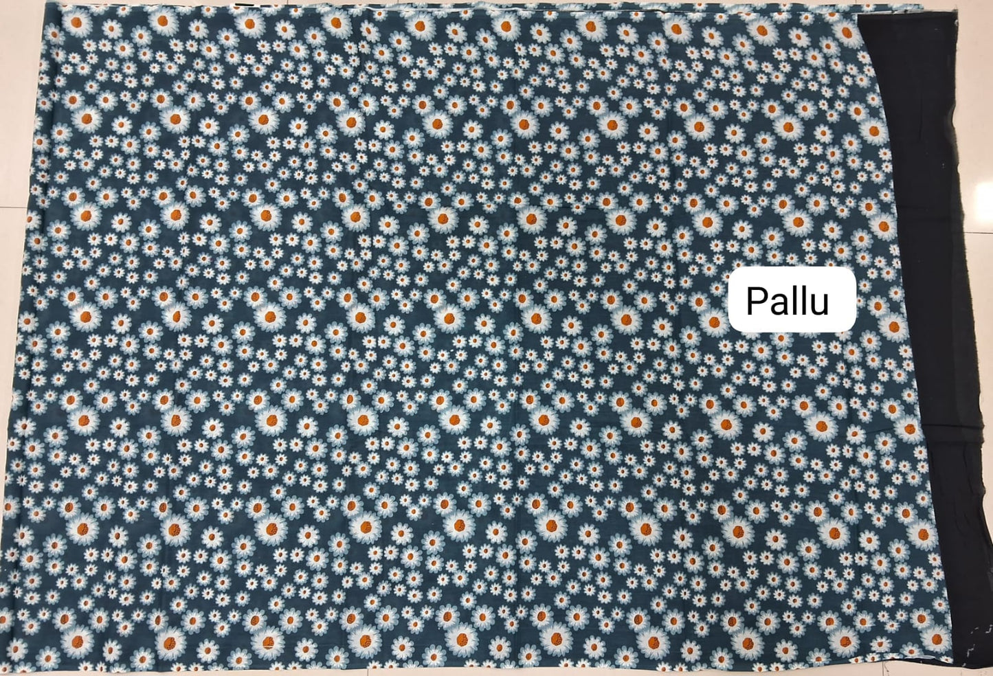 Greyish-Blue Mulmul Cotton Saree pallu
