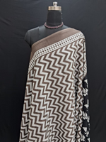 Brown and White Zigzag Mulmul Cotton saree 1