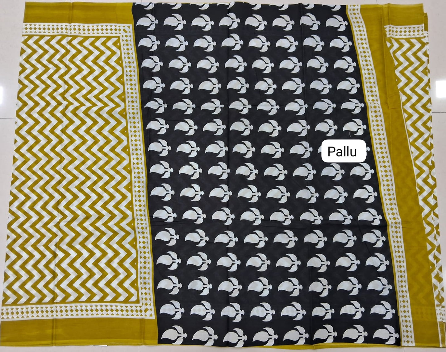 White Mulmul Cotton Saree Pallu