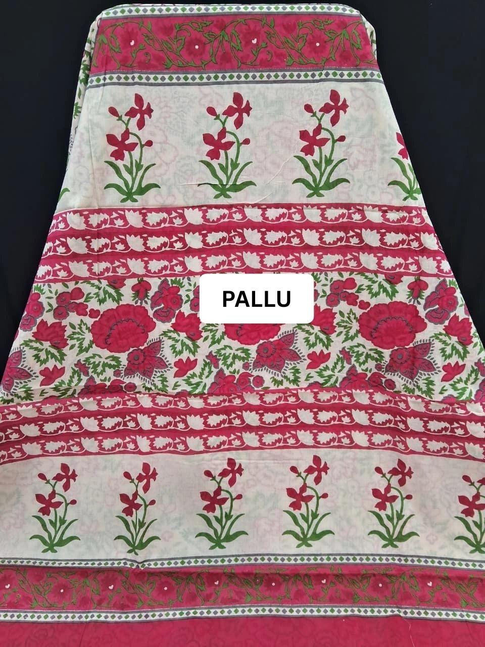 Cream Mulmul Cotton Saree pallu