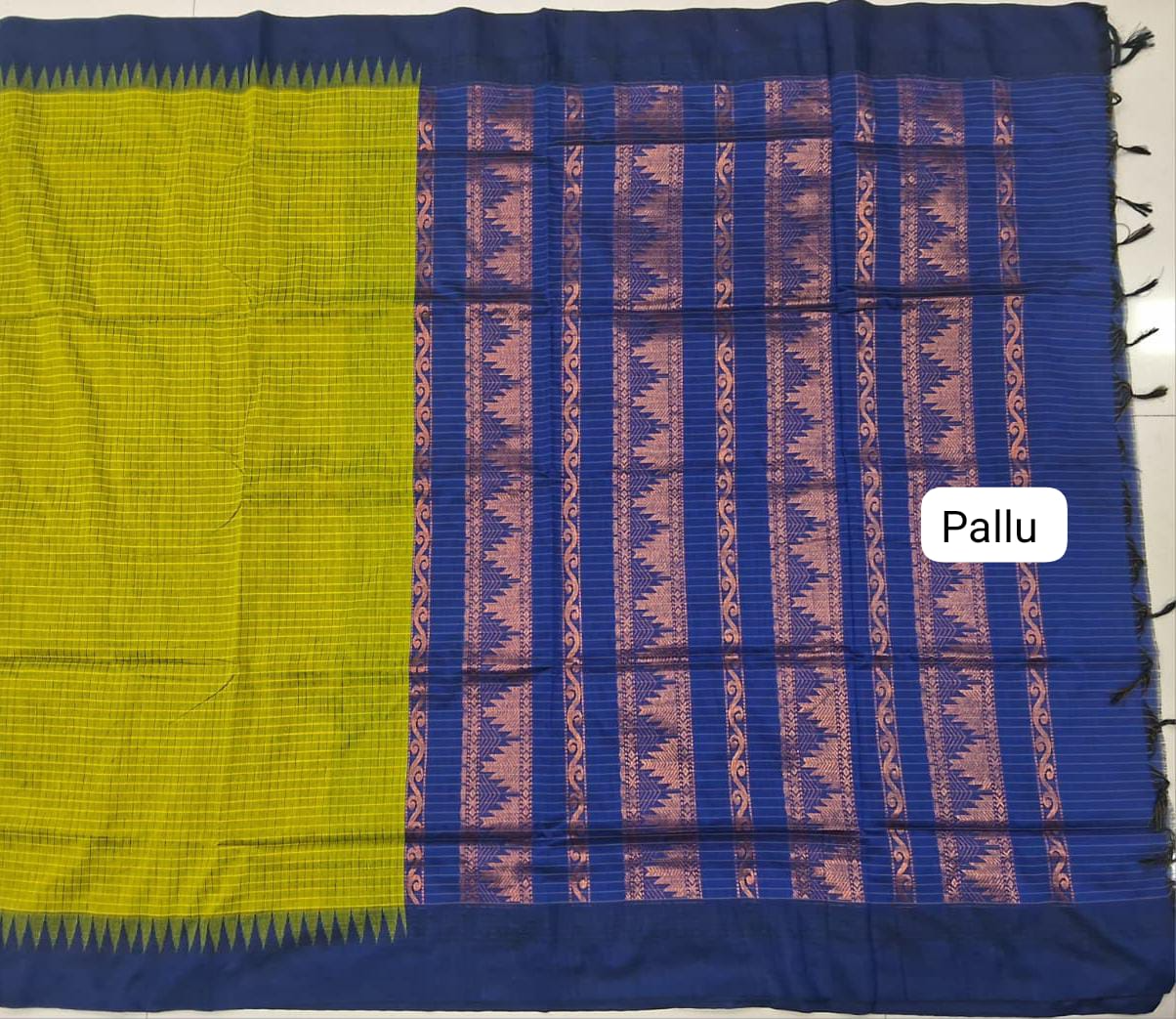 Bright Green Kalyani Cotton Saree pallu
