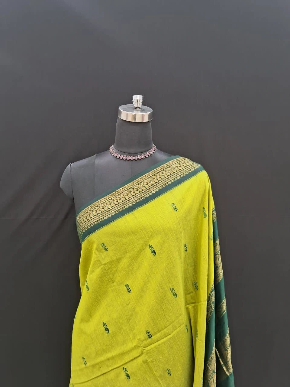 Elegant parrot green Kalyani cotton saree 1