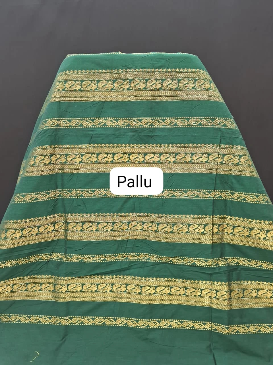 Elegant parrot green Kalyani cotton saree Pallu