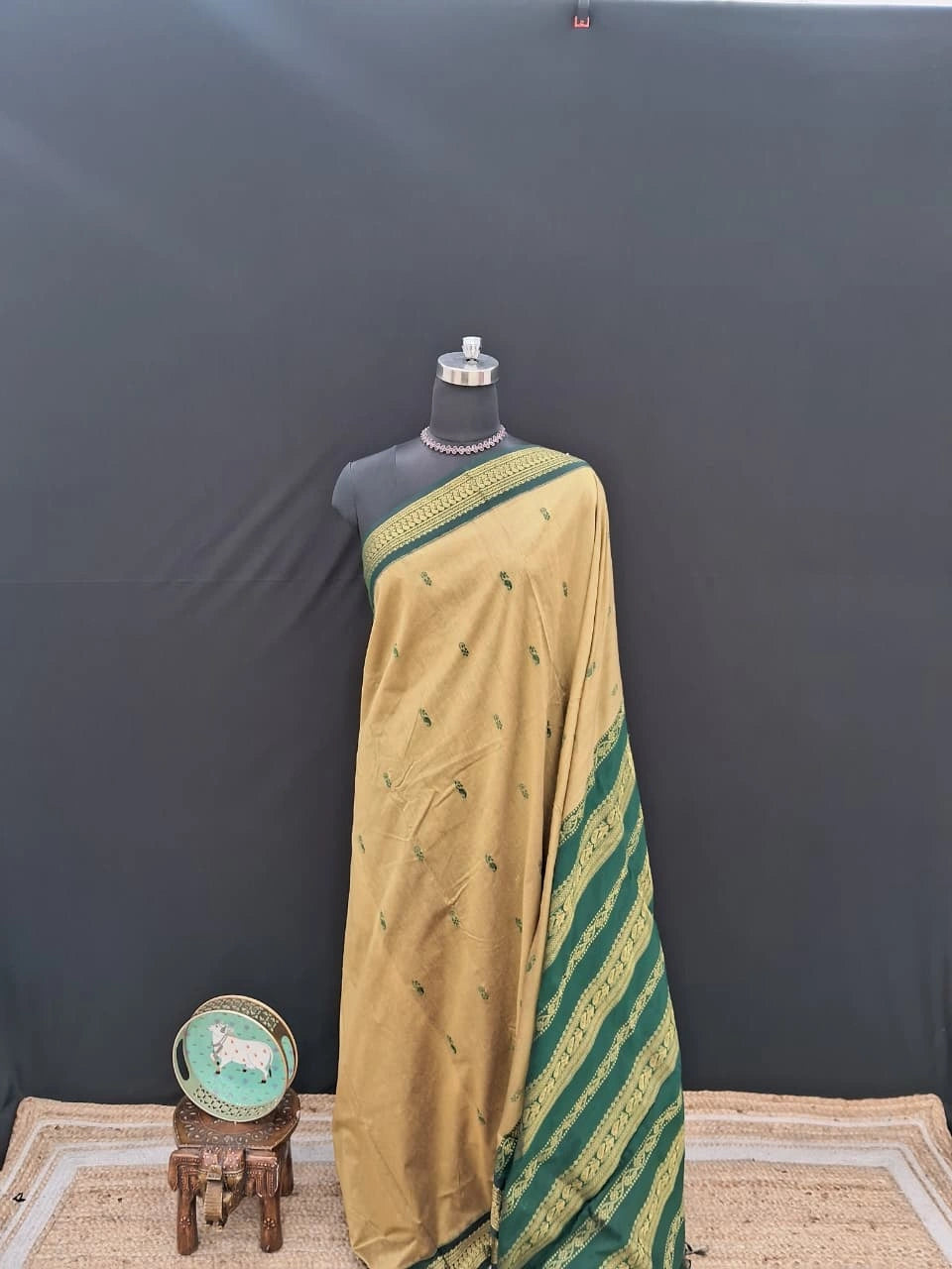 Graceful beige Kalyani cotton saree